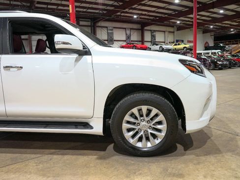 Used 2021 Lexus GX 460 Premium w/ Premium Package AWD/4WD image 11