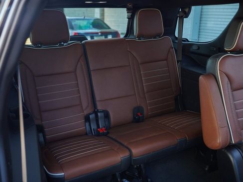 Used 2024 GMC Yukon Denali Ultimate image 28