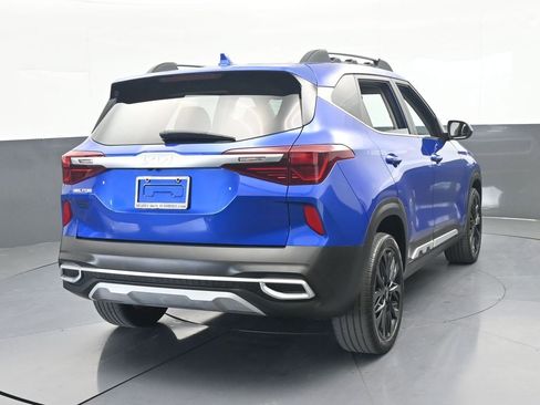 Used 2022 Kia Seltos Nightfall Edition image 5