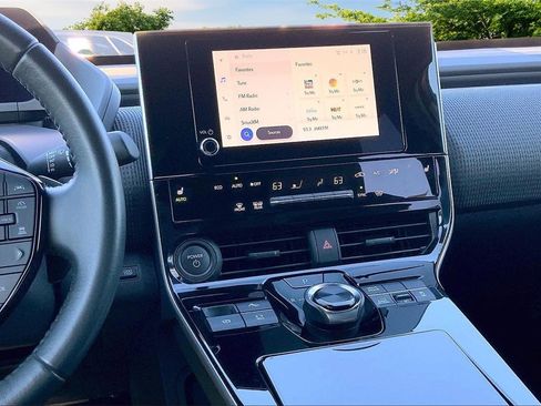 Used 2023 Subaru Solterra AWD image 9