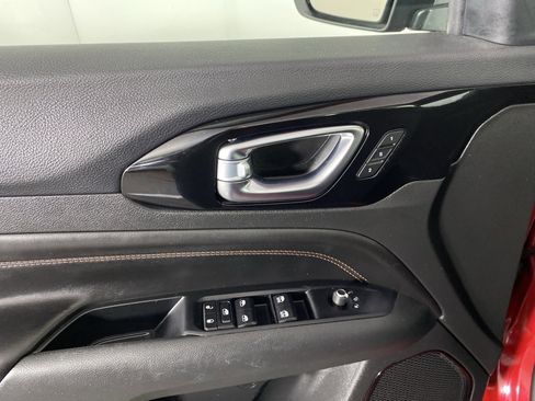 Used 2022 Jeep Compass Limited w/ (RED) Package image 17