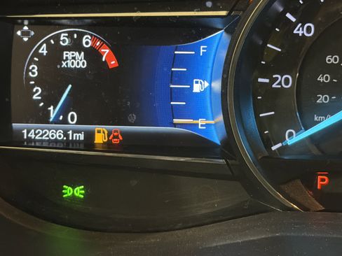Used 2017 Ford Explorer Sport w/ Equipment Group 401A AWD/4WD image 17