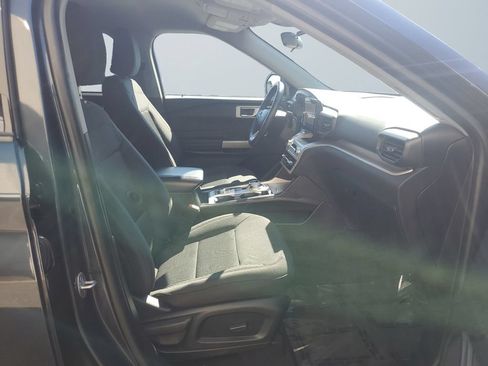 Used 2023 Ford Explorer XLT AWD/4WD image 15