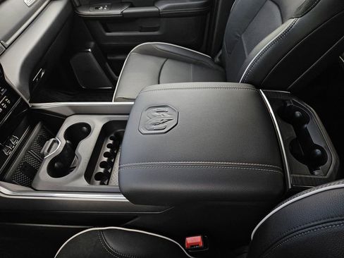 New 2026 RAM 3500 Laramie AWD/4WD image 30