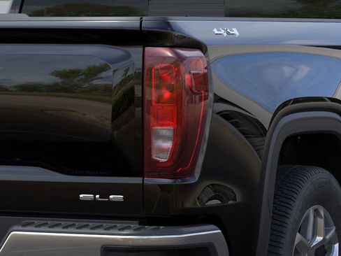 New 2026 GMC Sierra 1500 SLE w/ Preferred Package image 56