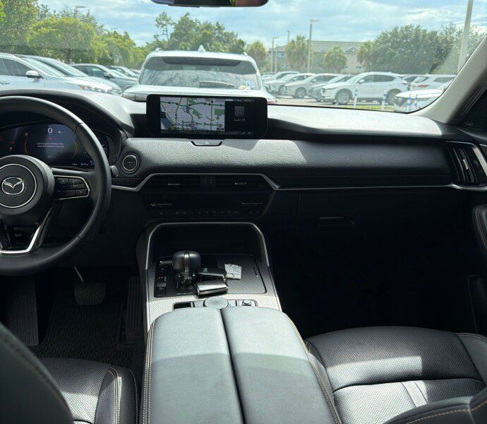 Certified 2024 MAZDA CX-90 Plug-In Hybrid w/ Premium Pkg AWD/4WD image 37