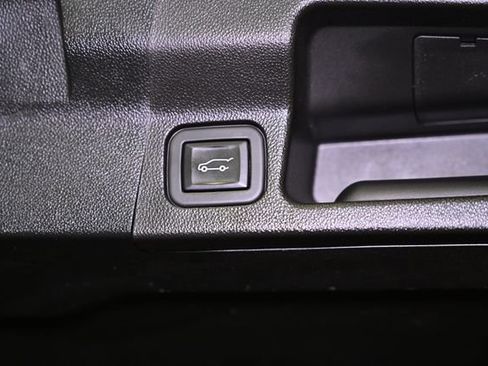 Used 2023 GMC Acadia SLT image 58