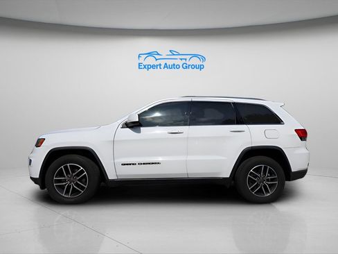 Used 2019 Jeep Grand Cherokee Laredo w/ Laredo X Package RWD image 10