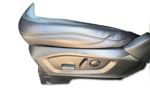 Used 2022 Ford Explorer XLT w/ Equipment Group 202A image 19