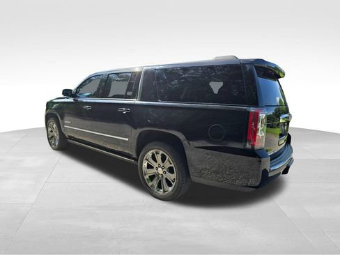 Used 2015 GMC Yukon XL Denali w/ Premium Package RWD image 17