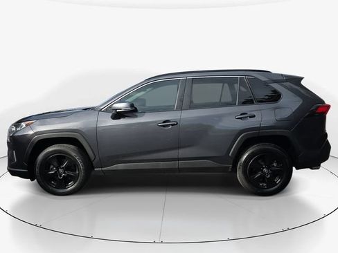 Used 2021 Toyota RAV4 XLE w/ Convenience Package FWD image 7