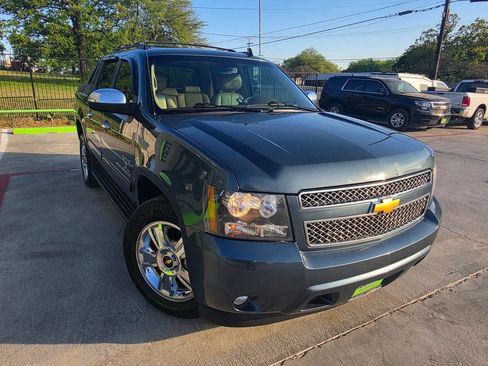 Used 2012 Chevrolet Avalanche LT w/ Texas Edition image 59