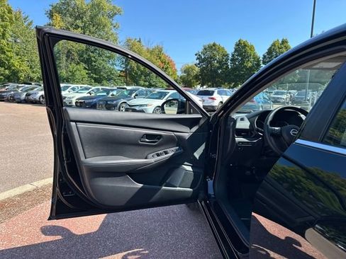 Used 2025 Nissan Sentra S image 11