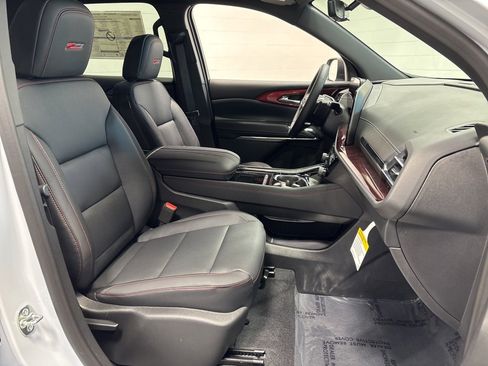 New 2026 Chevrolet Traverse Z71 w/ Driver Confidence Package image 11