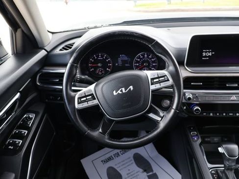 Used 2022 Kia Telluride EX w/ EX Premium Package image 14