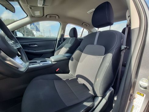 Used 2024 Nissan Sentra SV image 7