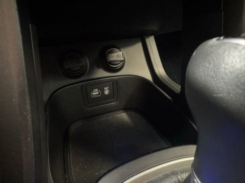 Used 2017 Hyundai Santa Fe Sport image 25