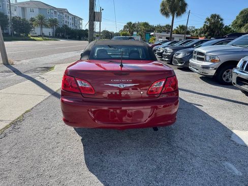 Used 2010 Chrysler Sebring Touring FWD image 7