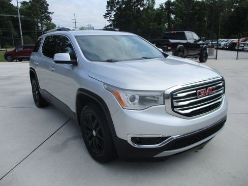 Used 2017 GMC Acadia SLT FWD image 9