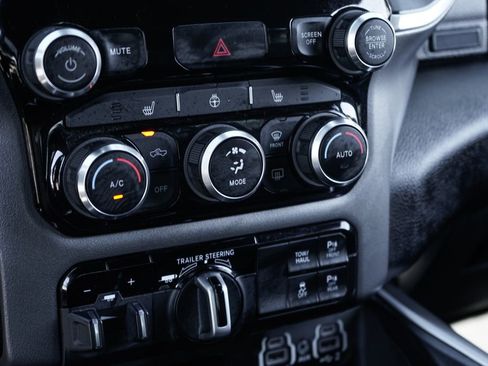 Used 2022 RAM 1500 Big Horn image 30