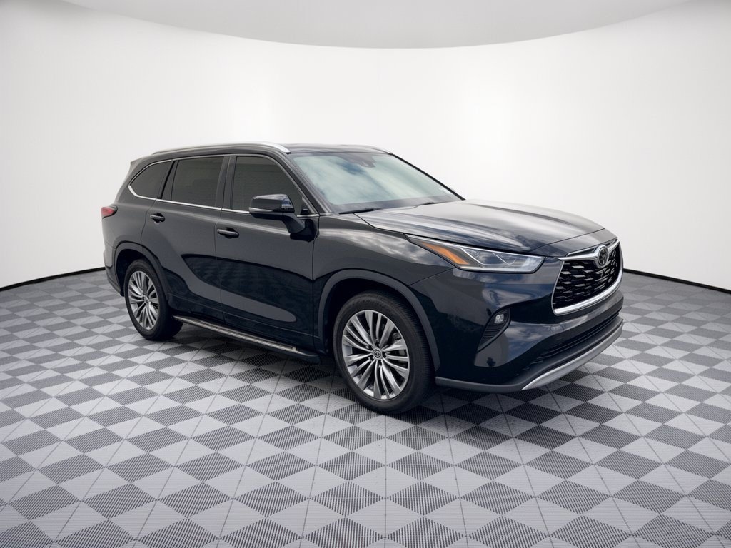 Certified 2021 Toyota Highlander Platinum FWD image 7