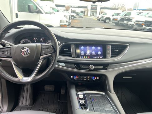 Used 2024 Buick Enclave Essence w/ Technology Package image 28