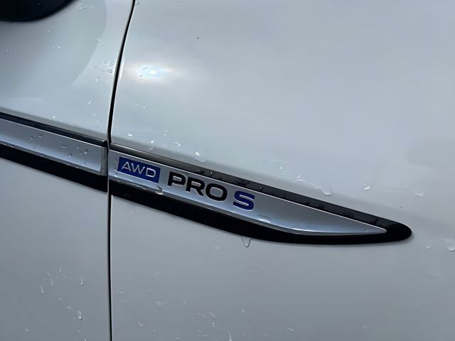 Used 2023 Volkswagen ID.4 Pro S AWD/4WD image 12