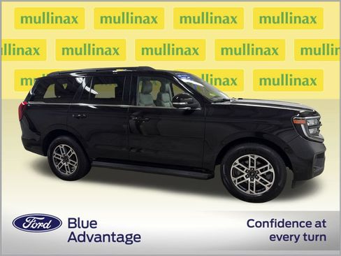 Certified 2025 Ford Expedition Active RWD image 2