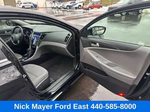 Used 2013 Hyundai Sonata GLS image 9