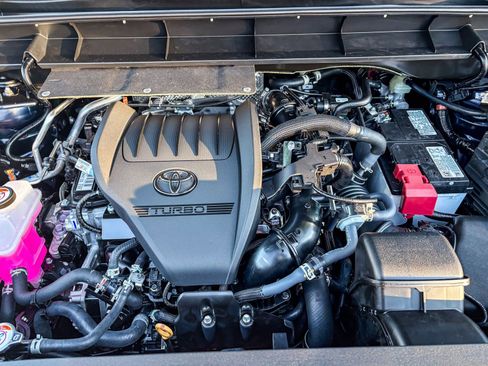 New 2026 Toyota Highlander XLE image 14