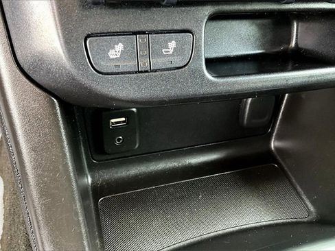 Used 2016 GMC Canyon SLE w/ All Terrain Package image 23