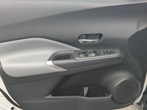Certified 2021 Nissan Kicks SR w/ SR Premium Package FWD image 10