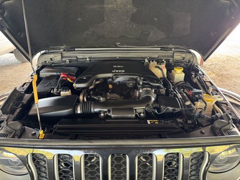 Used 2020 Jeep Gladiator Overland AWD/4WD image 39