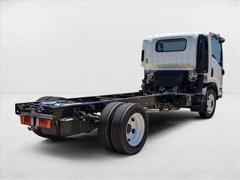 New 2024 Chevrolet Low Cab Forward RWD image 2