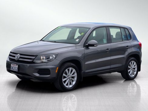 Used 2017 Volkswagen Tiguan Limited w/ Alloy Wheels Package AWD/4WD image 8