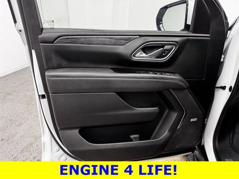 Used 2022 GMC Yukon SLT w/ SLT Luxury Package image 9