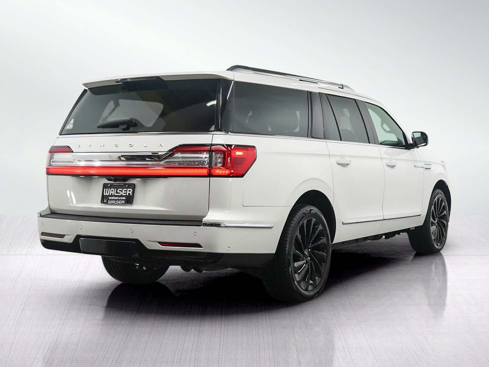 Used 2021 Lincoln Navigator L Reserve AWD/4WD image 5