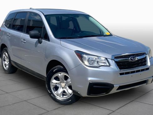 Used 2018 Subaru Forester 2.5i AWD/4WD image 3