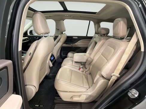 Used 2021 Lincoln Aviator Reserve w/ Elements Package Plus RWD image 19