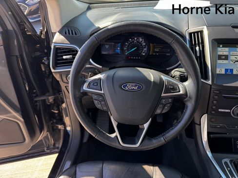 Used 2016 Ford Edge Titanium w/ Technology Package image 16