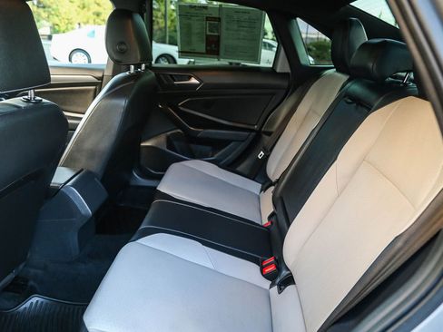 Used 2021 Volkswagen Jetta R-Line image 22