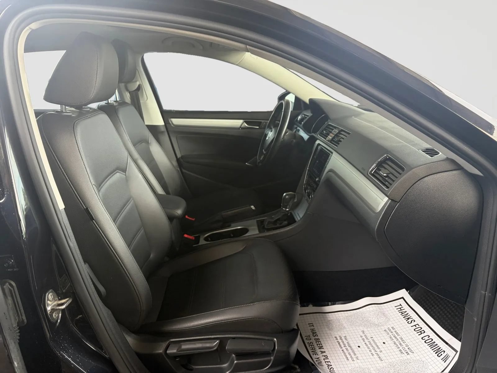 Used 2019 Volkswagen Passat 2.0T Wolfsburg w/ Wheels & Sunroof Package FWD image 20