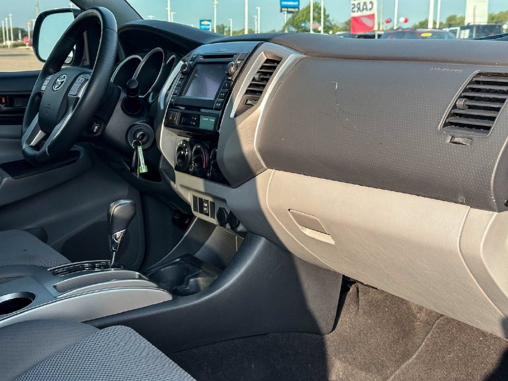 Used 2013 Toyota Tacoma PreRunner w/ TRD Sport Pkg RWD image 21