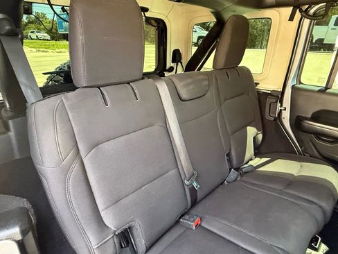 Used 2020 Jeep Wrangler Unlimited Sport S image 44