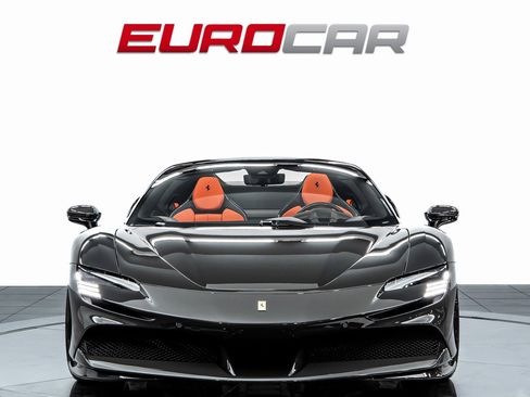Used 2024 Ferrari SF90 Spider image 10