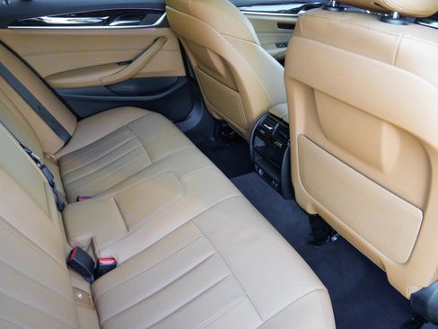 Certified 2023 BMW 530i 530i w/ M Sport Package image 35