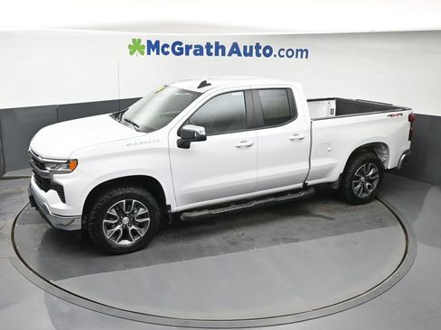 Used 2025 Chevrolet Silverado 1500 LT w/ Leather Package AWD/4WD image 22