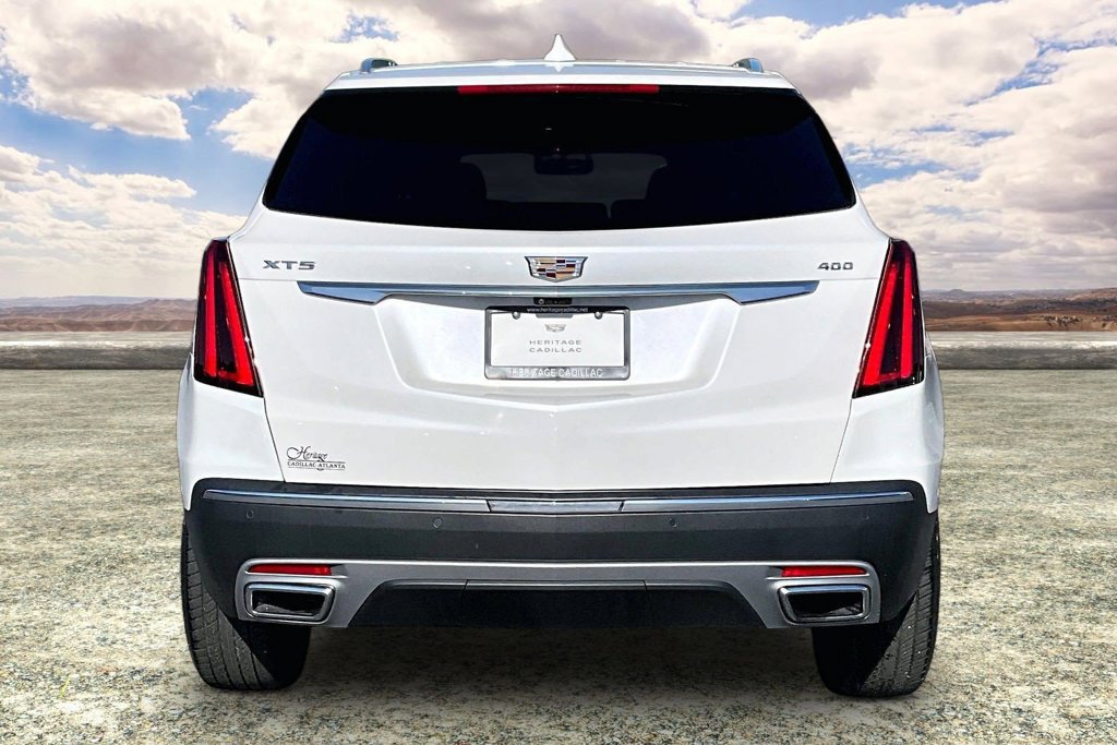 Used 2022 Cadillac XT5 Premium Luxury w/ Technology Package FWD image 6