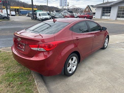 Used 2013 Hyundai Elantra GLS w/ Preferred Pkg image 7