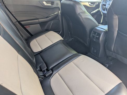 Used 2022 Ford Escape Titanium w/ Titanium Premium Package image 11